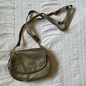 Baggallini sterling shimmer crossbody double zip belt bag